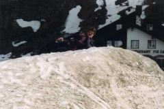 1999-008