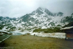 1999-085