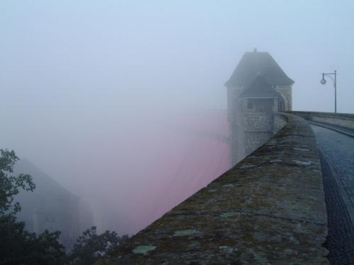 P17 H Staumauer im Nebel
