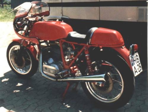 05-Ducati 900 SS
